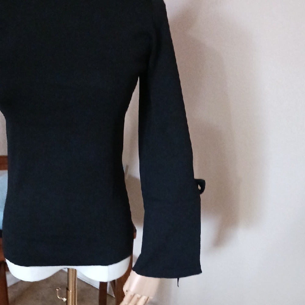 WINTER CLOSEOUT PRICE- Elegant Black Women's Top NWT - Picture 10 of 12